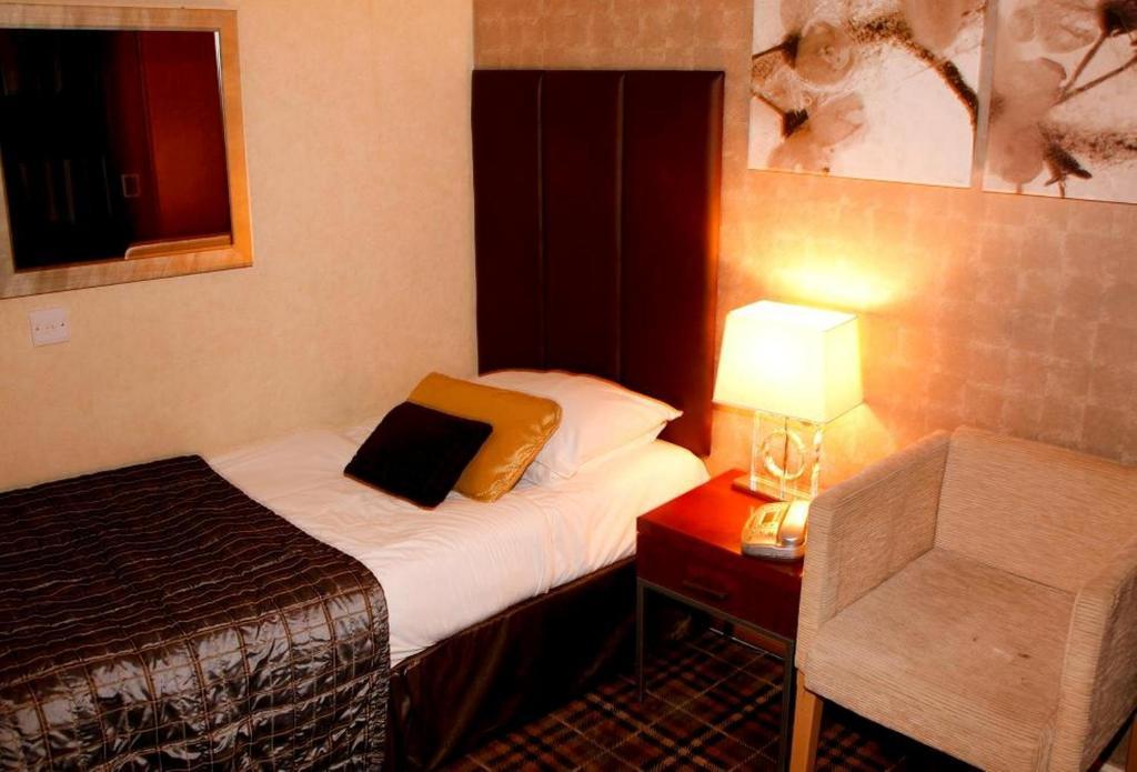 Waterside Hotel 3*