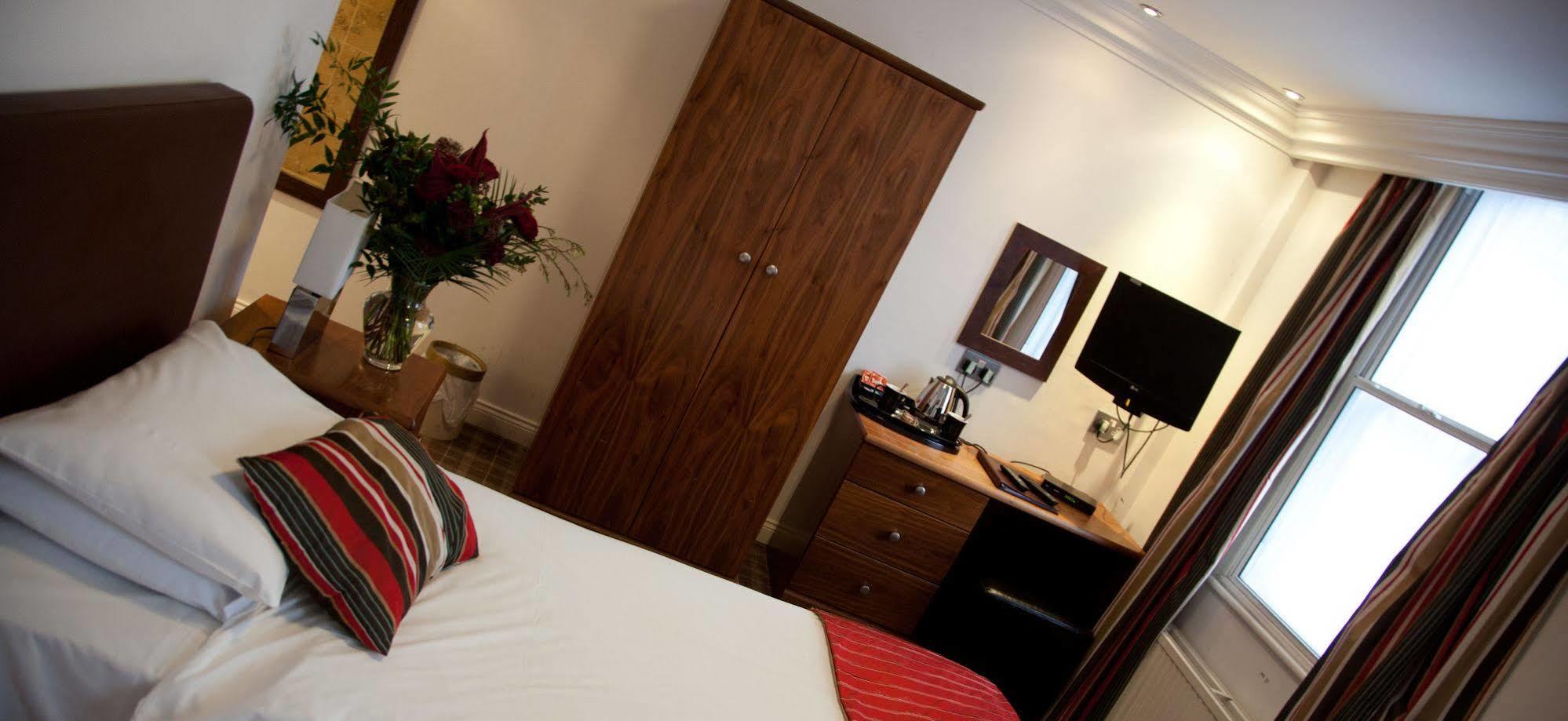 Waterside Hotel